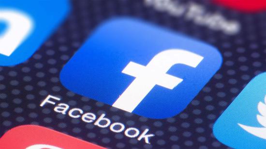 Facebook 无视监管组织呼吁：加强新闻中群组内容推广