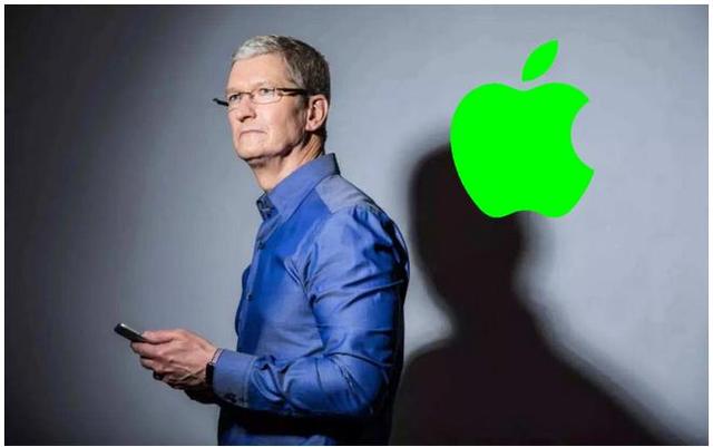 绿到发慌！iPhone 12屏幕翻车，苹果：软件问题，升级会好