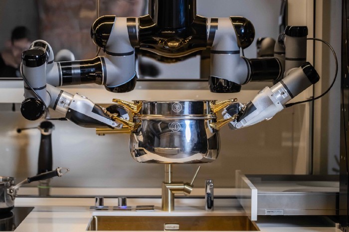 2021年CES展会线上举办，陪伴、清洁、料理机器人成为焦点 | 海外头条