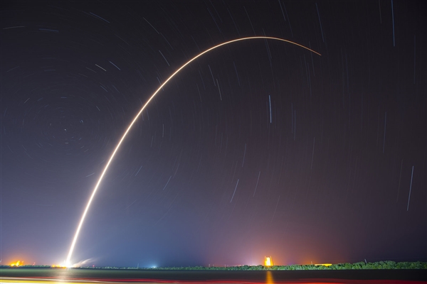 SpaceX的可回收猎鹰9火箭创造新纪录：已经用第八回了