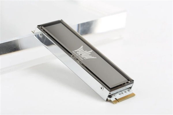 影驰发布全新HOF EXTREME PCIe 4.0 SSD：7GB/s读取、TLC闪存