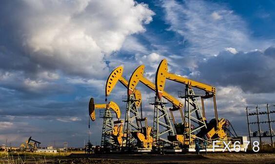 美国原油库存降至近一年最低水平，美油涨逾2%冲击56关口