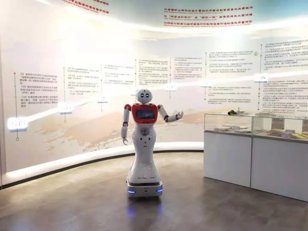 独家首发丨「卡雷尔机器人」完成洪泰智造领投的数百万元Pre-A轮融资，将扩大服务机器人应用市场
