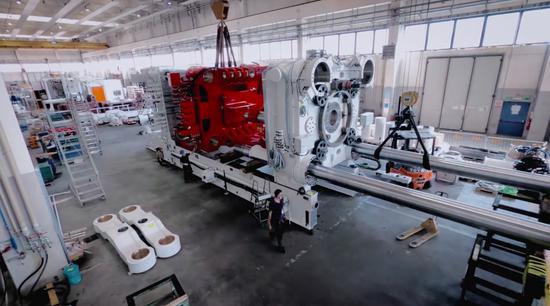 特斯拉订购全球最大8000吨压铸机用于生产“未来派”电动皮卡