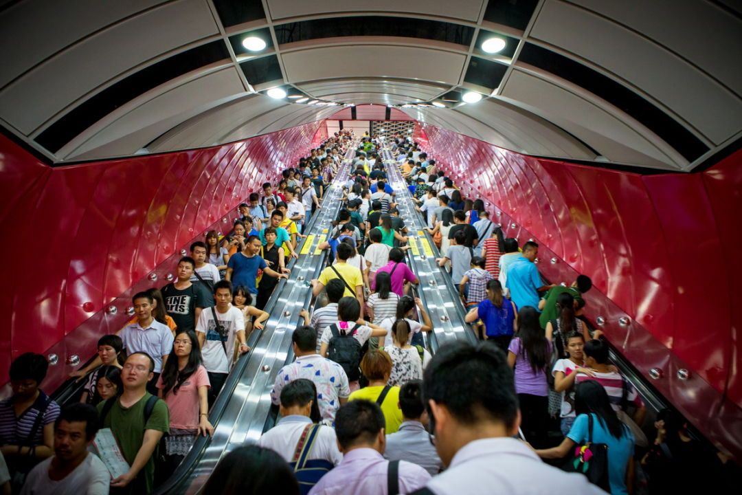 中国流动人口已达3.76亿！“三口之家”首次被颠覆，东北人口性别比最低