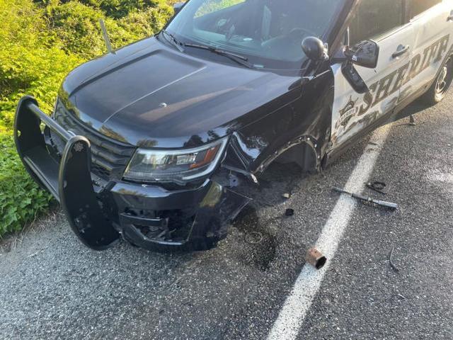 又撞了！美媒：司机称自动驾驶的特斯拉撞上一辆美国警车