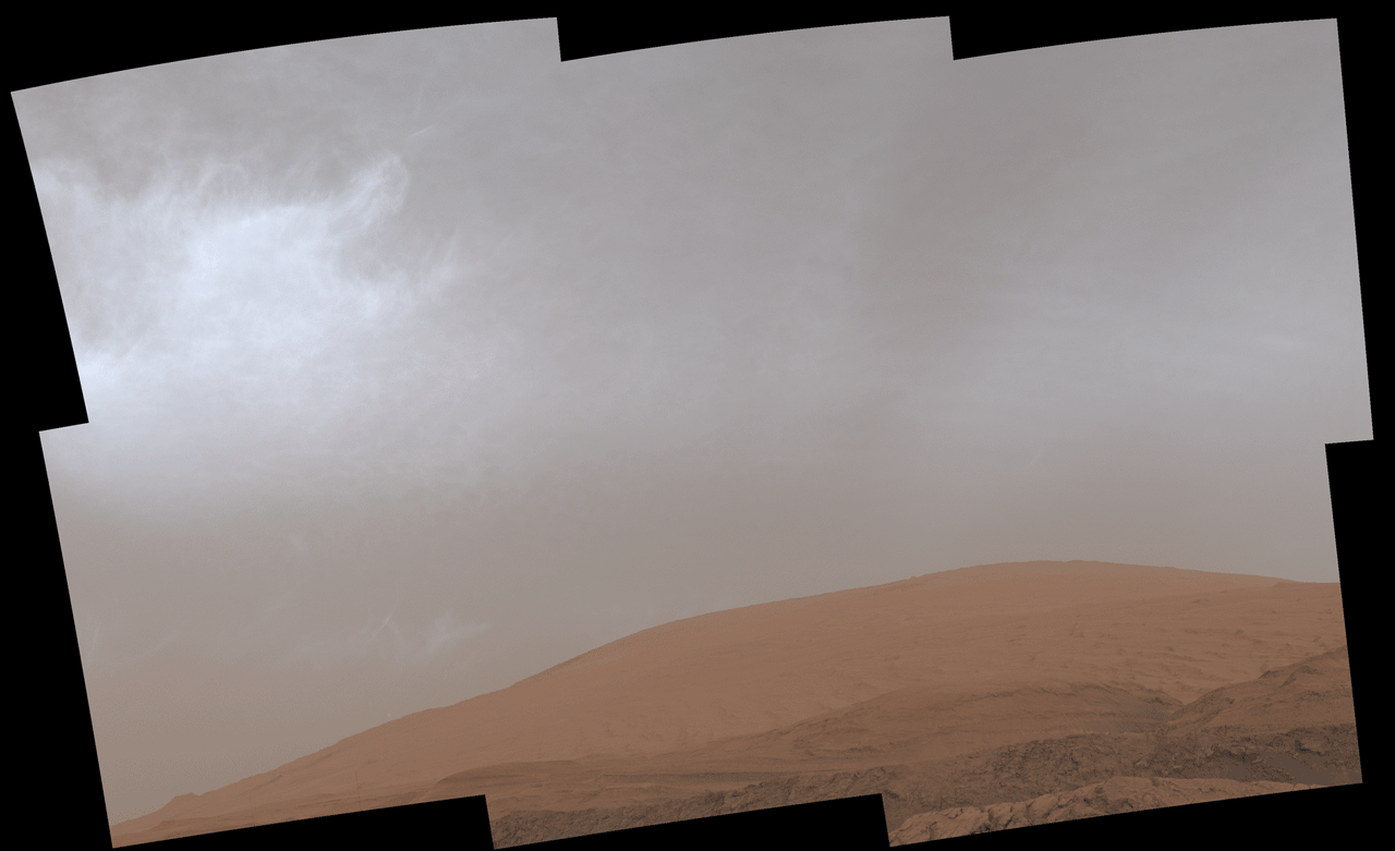 “好奇号”火星车拍到火星上空奇特彩色云层