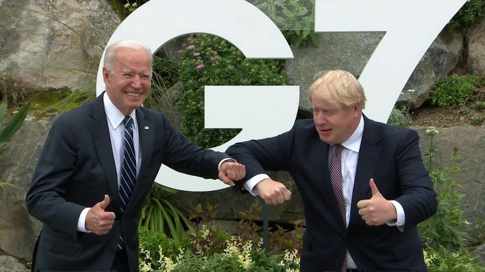 G7峰会后，英媒刊文说“英国将成美国的宠物”，配图更扎心