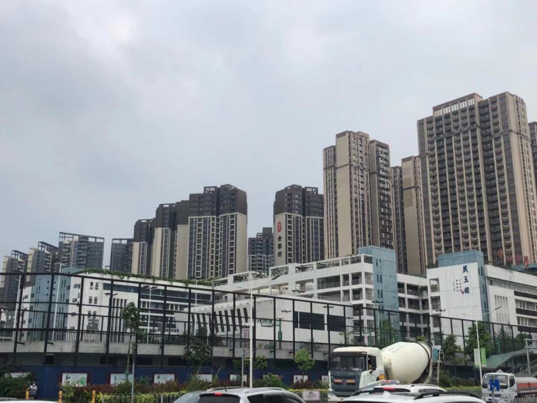 楼市不“香”了！深圳“打新热”降温，多地银行暂停二手房贷款，画风突变？