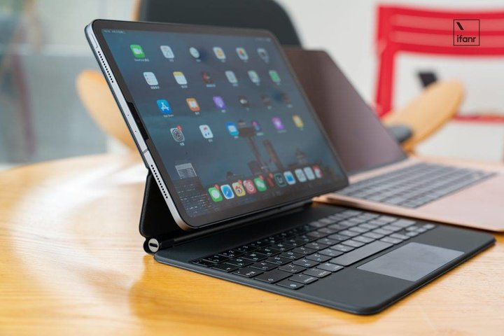我们真的需要超过 12.9 寸的 iPad 吗？