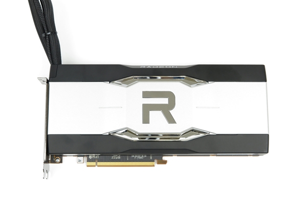 AMD RX 6900 XT水冷版首测：无限逼近RTX 3090