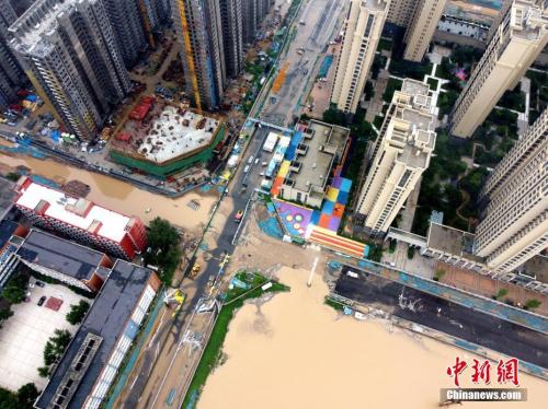 河南新乡极强降雨致47万余人受灾！官方：非必要不外出