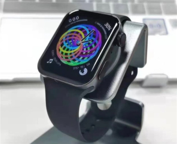 Apple Watch 7华强北版提前开售：iPhone 13同款直角边框、神似小米手表