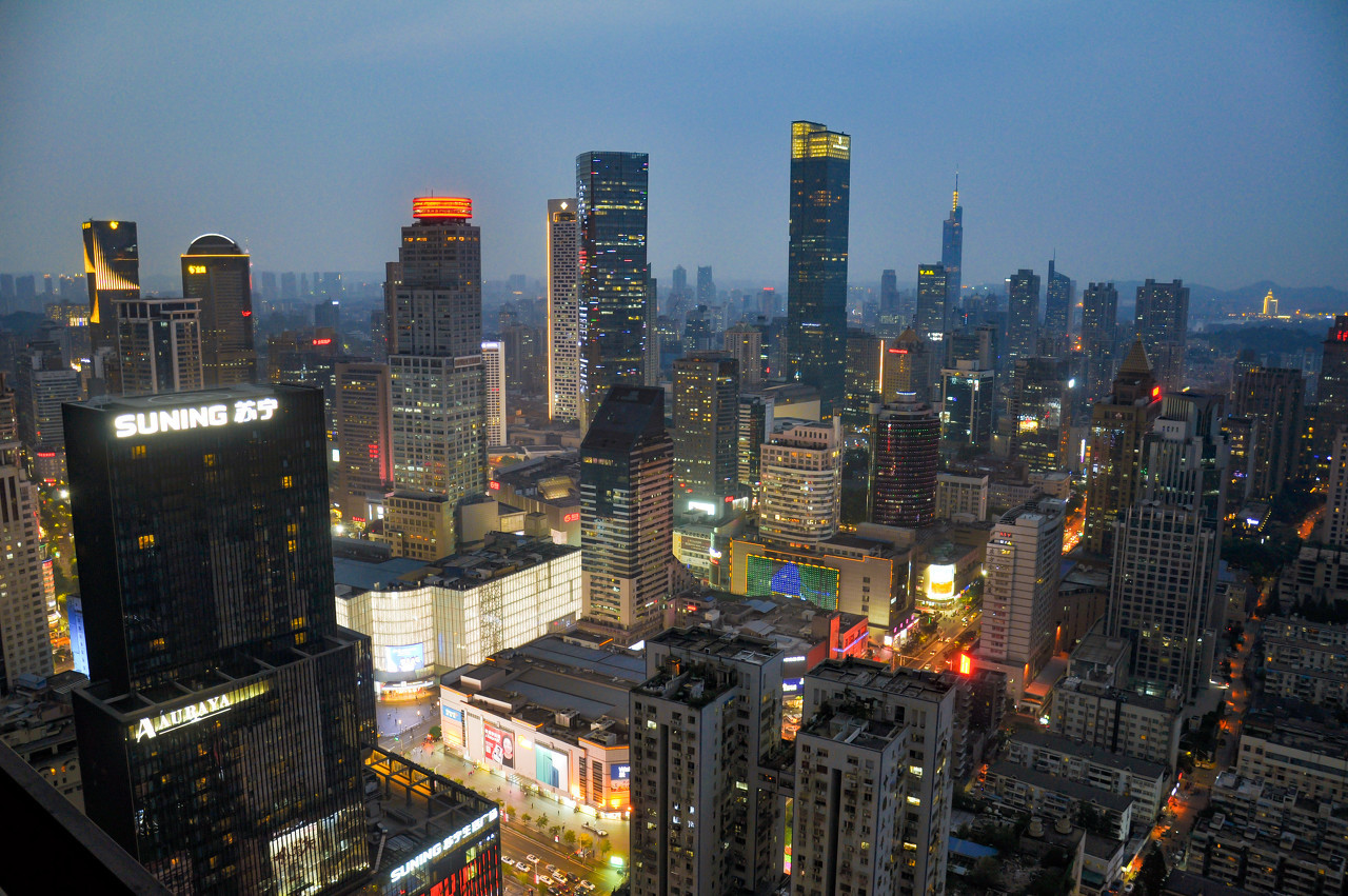中国城市人口十年巨变：哪些城市在减少？如何缩小区域差距？
