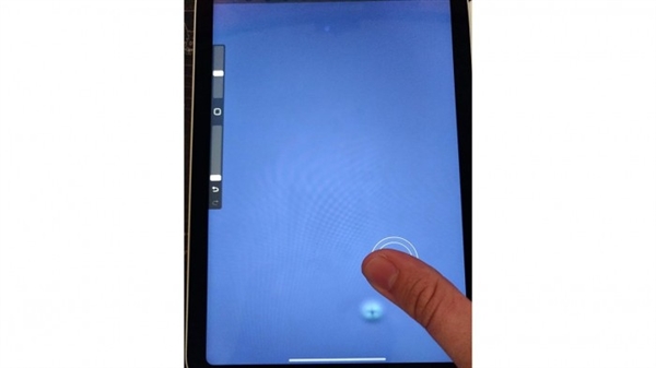 iPad mini 6屏幕变形致图像显示失真！用户喊话苹果召回换新