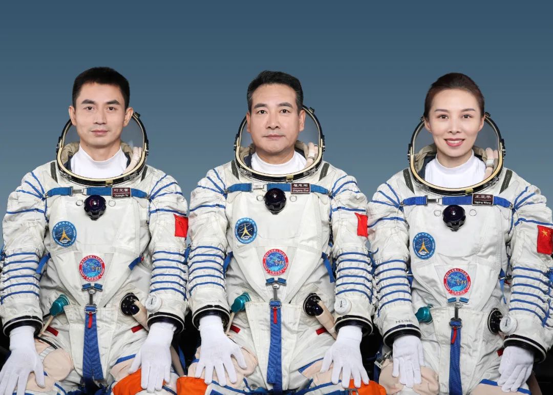 热搜第一！中国空间站首位女航天员是位“80后” 17岁成为飞行员