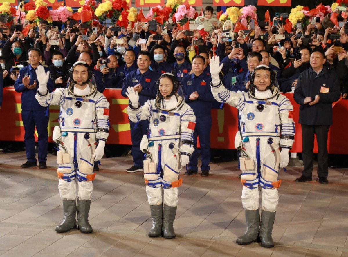 【中国那些事儿】外媒：实现太空常驻 中国航天再获里程碑成就
