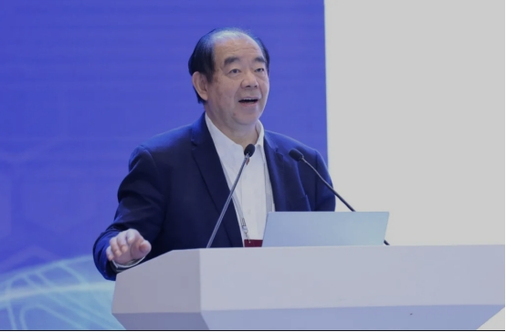 多氟多董事长李世江出席世界先进制造业大会并发表主旨报告