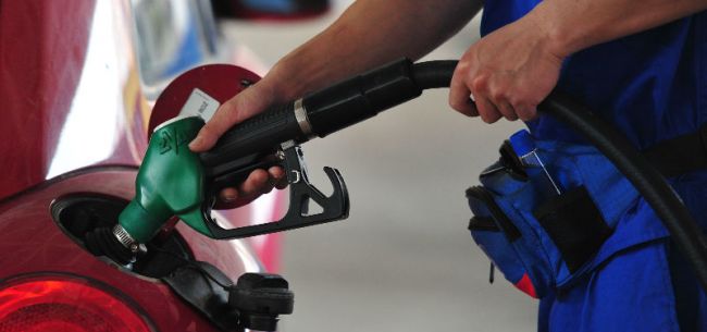 原油价格下挫，机构预测本轮成品油价大概率将迎搁浅