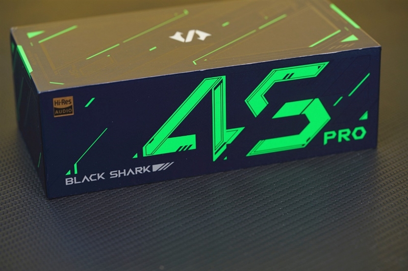 跑分首次破百万！黑鲨4S Pro评测：武装到牙齿的游戏机皇