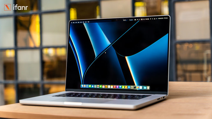 为什么 MacBook Pro 看起来厚了？