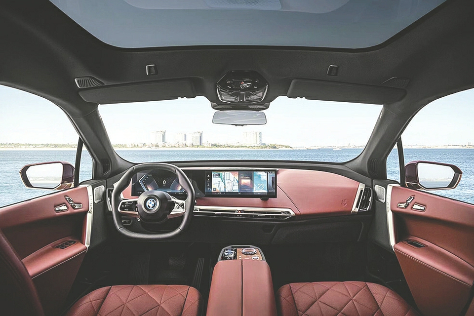创新BMW iX引领未来豪华 宝马集团驶入电动化转型第二阶段