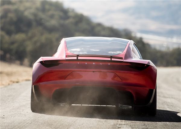 零百加速2.1秒 订单金额达165万：特斯拉全新Roadster停止接受预订