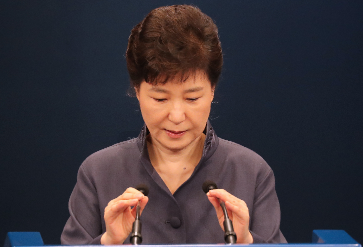 突发！韩国总统文在寅宣布将赦免前总统朴槿惠！此前被判22年，今年3次入院治疗