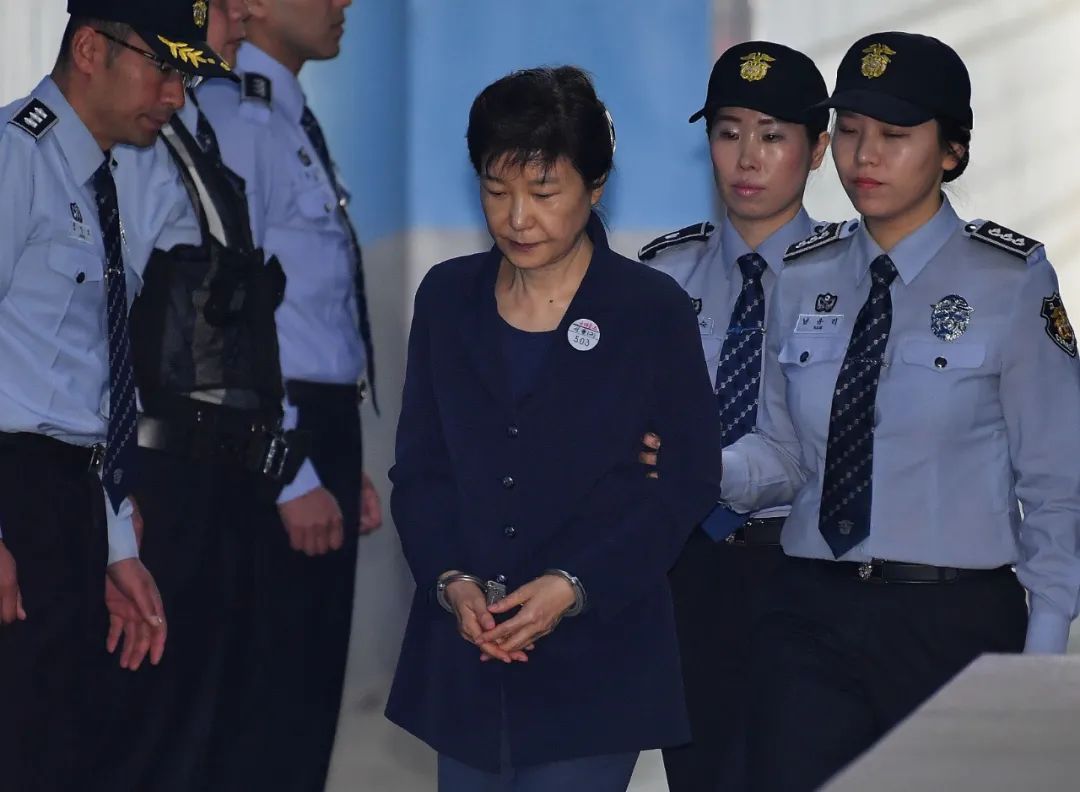 希望反对的人理解！文在寅回应为何特赦朴槿惠：她坐牢近5年健康恶化