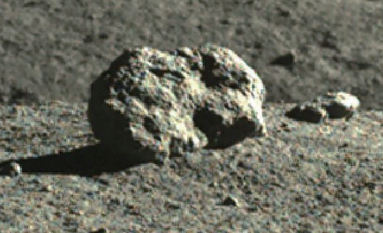 中国发现的“神秘月球小屋”现真身：一块形状特殊的石头