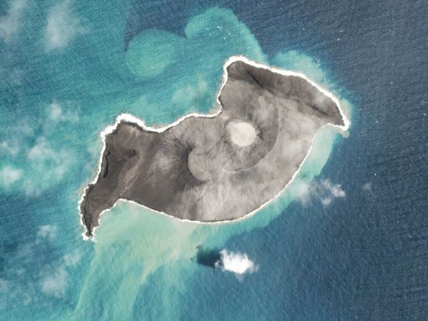 外媒：汤加海底火山爆发未导致大规模人员伤亡