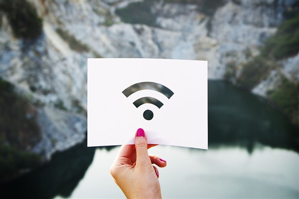 Wi-Fi 7峰值速度可达46Gbps：秒下4K蓝光原盘！坐等换路由了