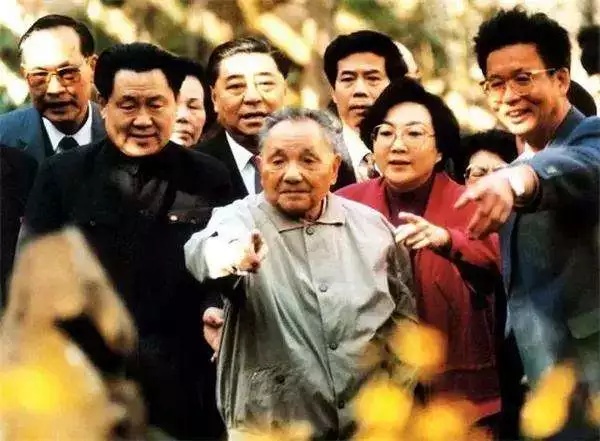 邓小平的10个春节：他是怎么改变中国的？