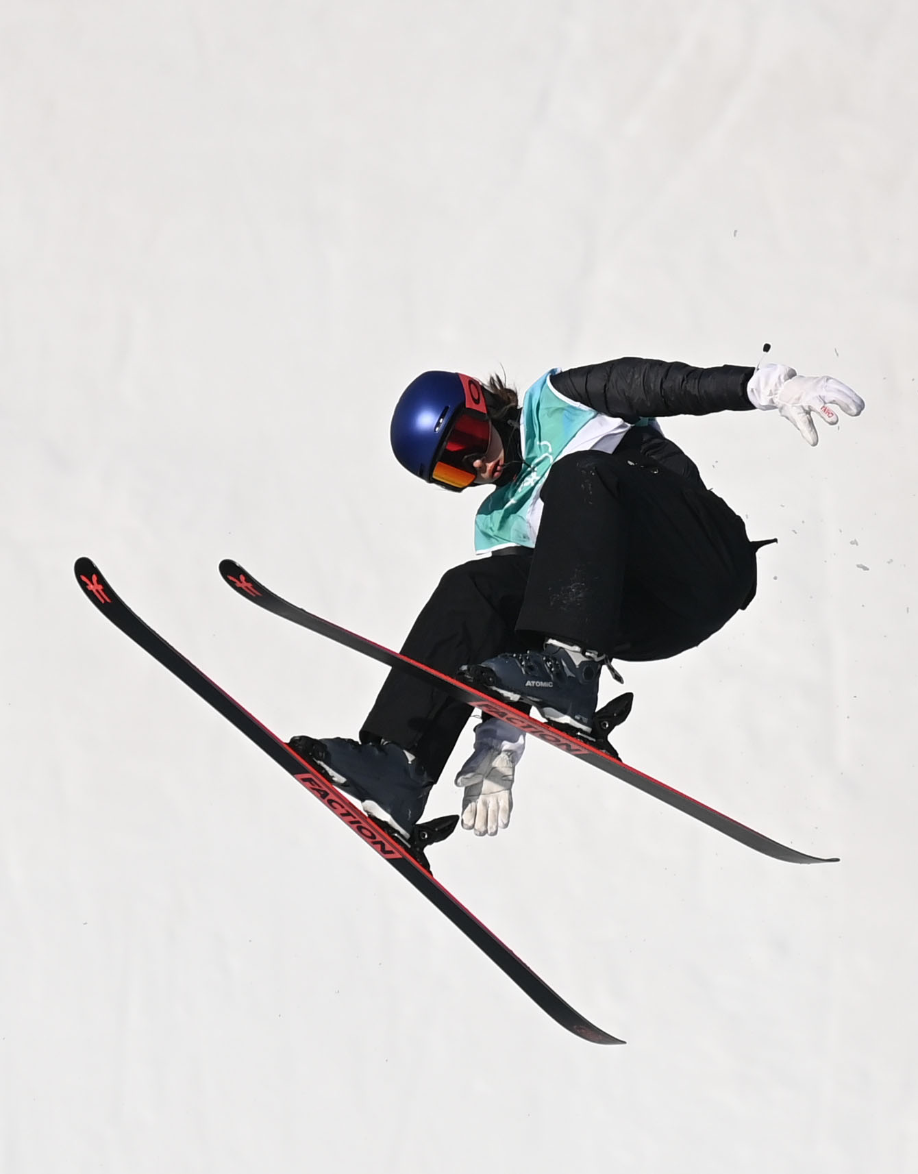 中国选手谷爱凌晋级自由式滑雪女子大跳台决赛