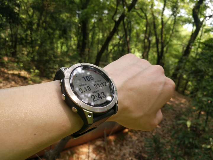 佳明 Fenix 7X 腕表体验：全能户外手表，运动数据专业