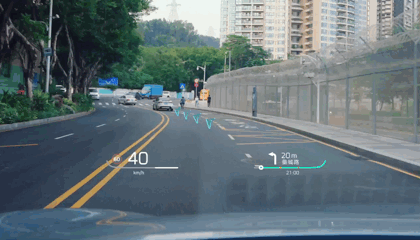 AR 技术的正确摆放位置应该在车里