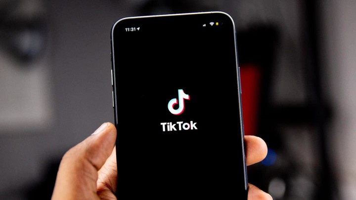TikTok 放弃在欧美扩张直播电商，水土不服的不只是 996
