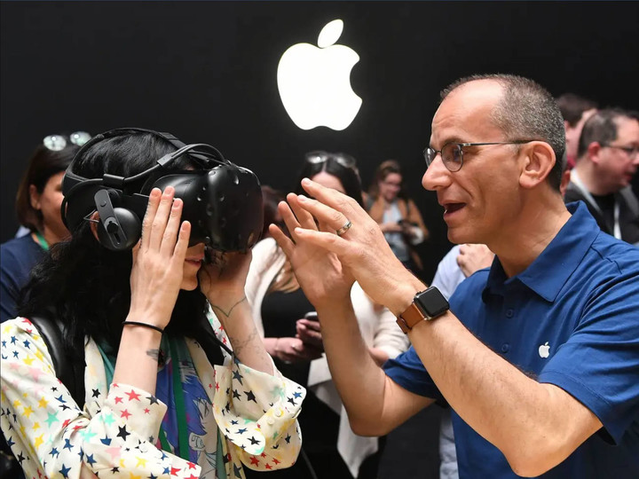 苹果的下一个 iPhone，可能会比 AR 眼镜来得更晚
