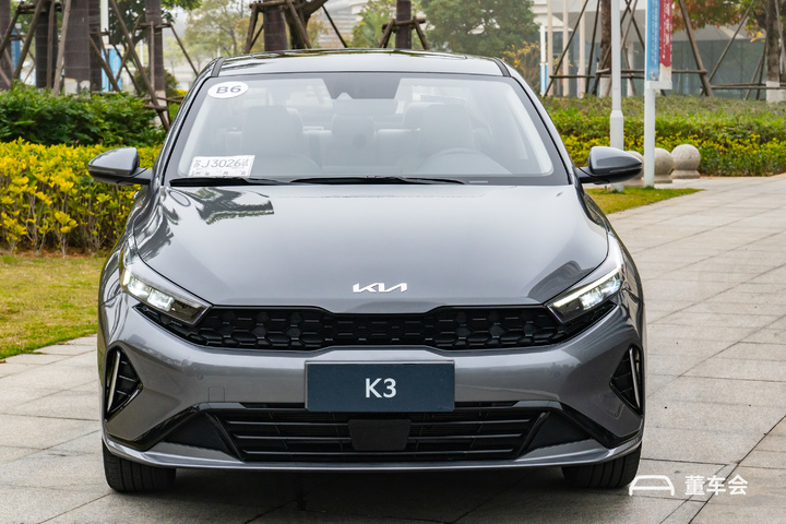 新款起亚 K3 试驾体验：追求「质价比」，韩系车依旧不想放弃