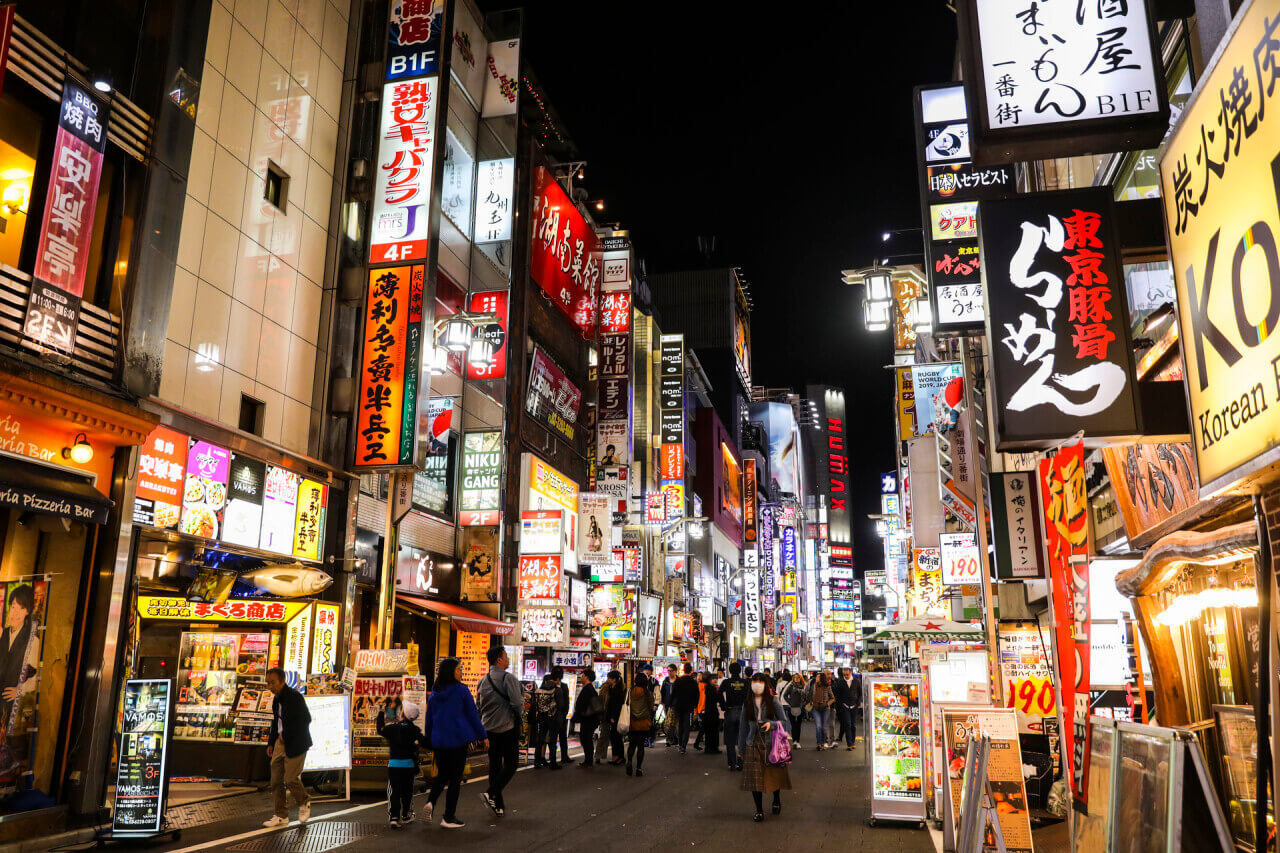 浪潮退去：泡沫破碎后，日本消费产业如何走出低潮期？