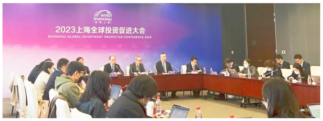 数字大脑研究院院长、谜题科技首席科学家汪军出席“2023上海全球投资促进大会”，并与临港集团正式签约