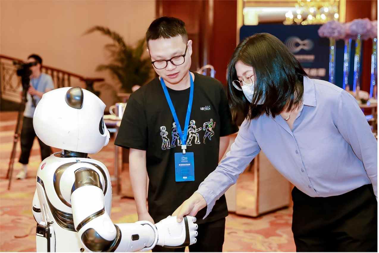“具身智能”时代开启，优必选人形机器人现身香港