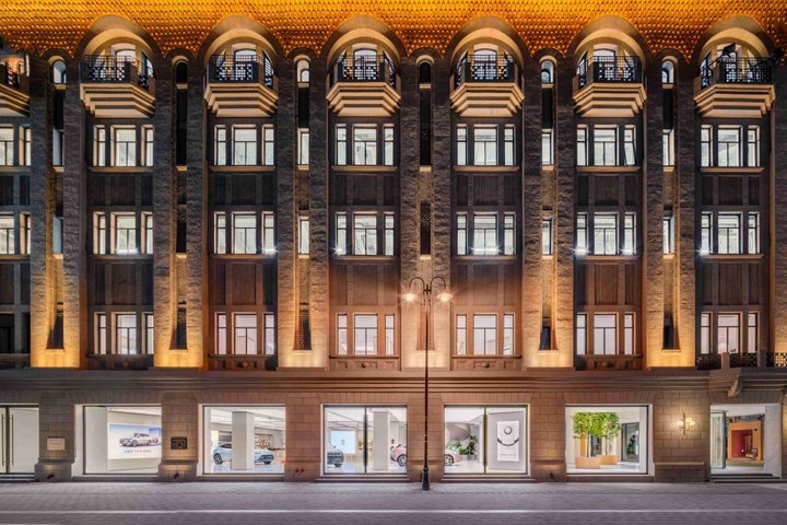 华为天津旗舰店开业，让文保建筑焕新为「城市客厅」
