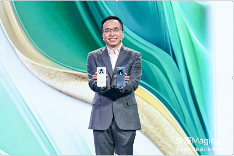 荣耀Magic6系列发布，CEO赵明称要做平台级AI而非功能性AI